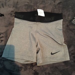 NEVER WORN NIKE SPANDEX